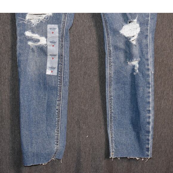 NEW Old Navy Women's 4 Mid-Rise Rockstar Super Skinny Denim Jeans Distressed NWT - Picture 3 of 9